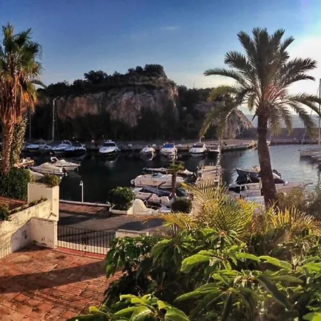 Coqueto Estudio En Puerto Deportivo De Marina Del * Almuñécar